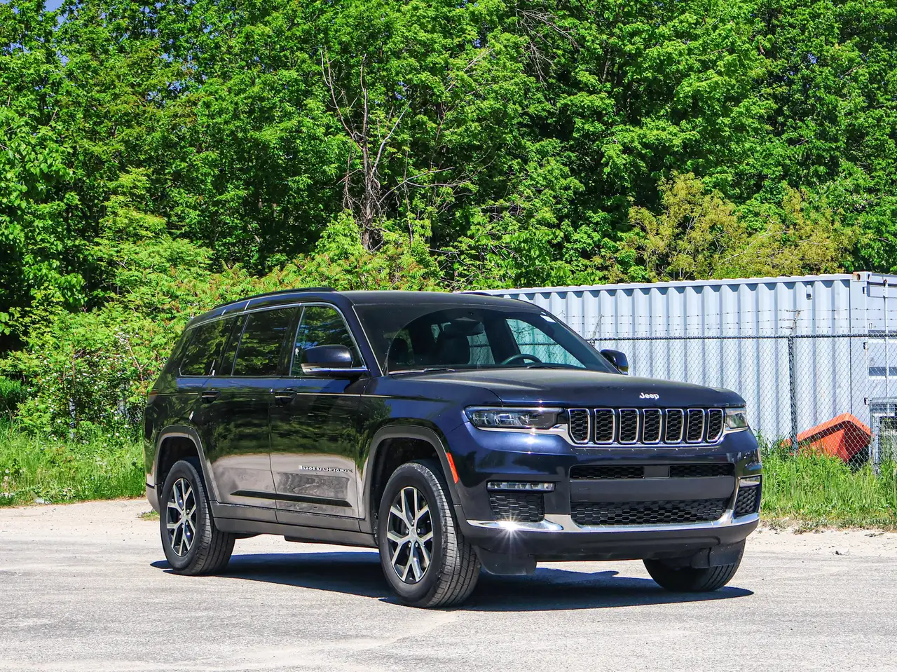 Jeep Grand Cherokee photo Jeep Grand Cherokee