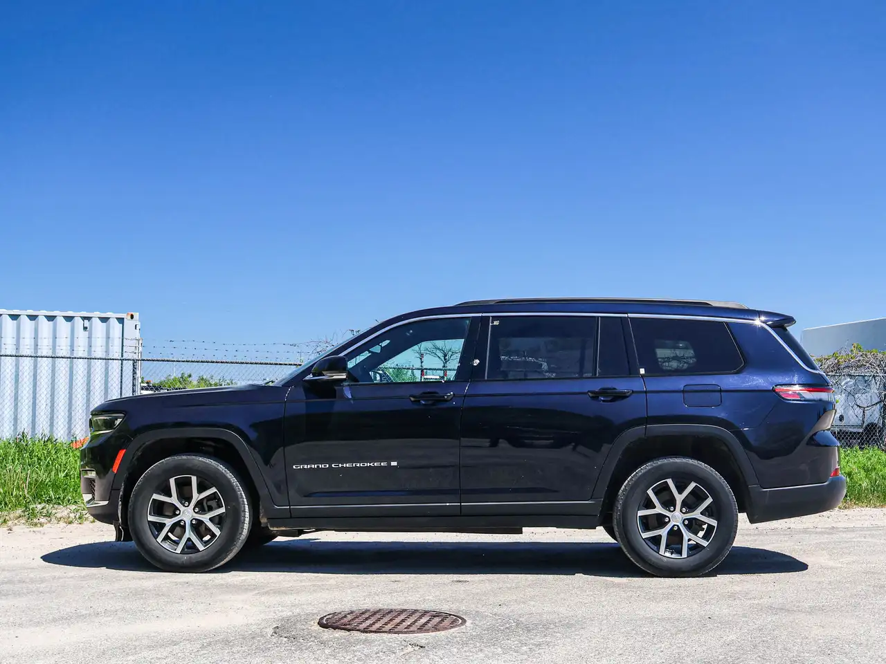 Jeep Grand Cherokee photo Jeep Grand Cherokee