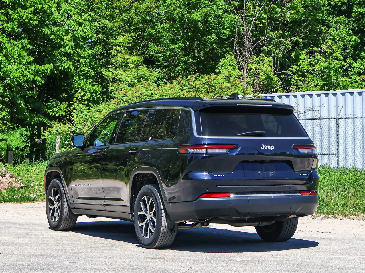 Jeep Grand Cherokee photo Jeep Grand Cherokee