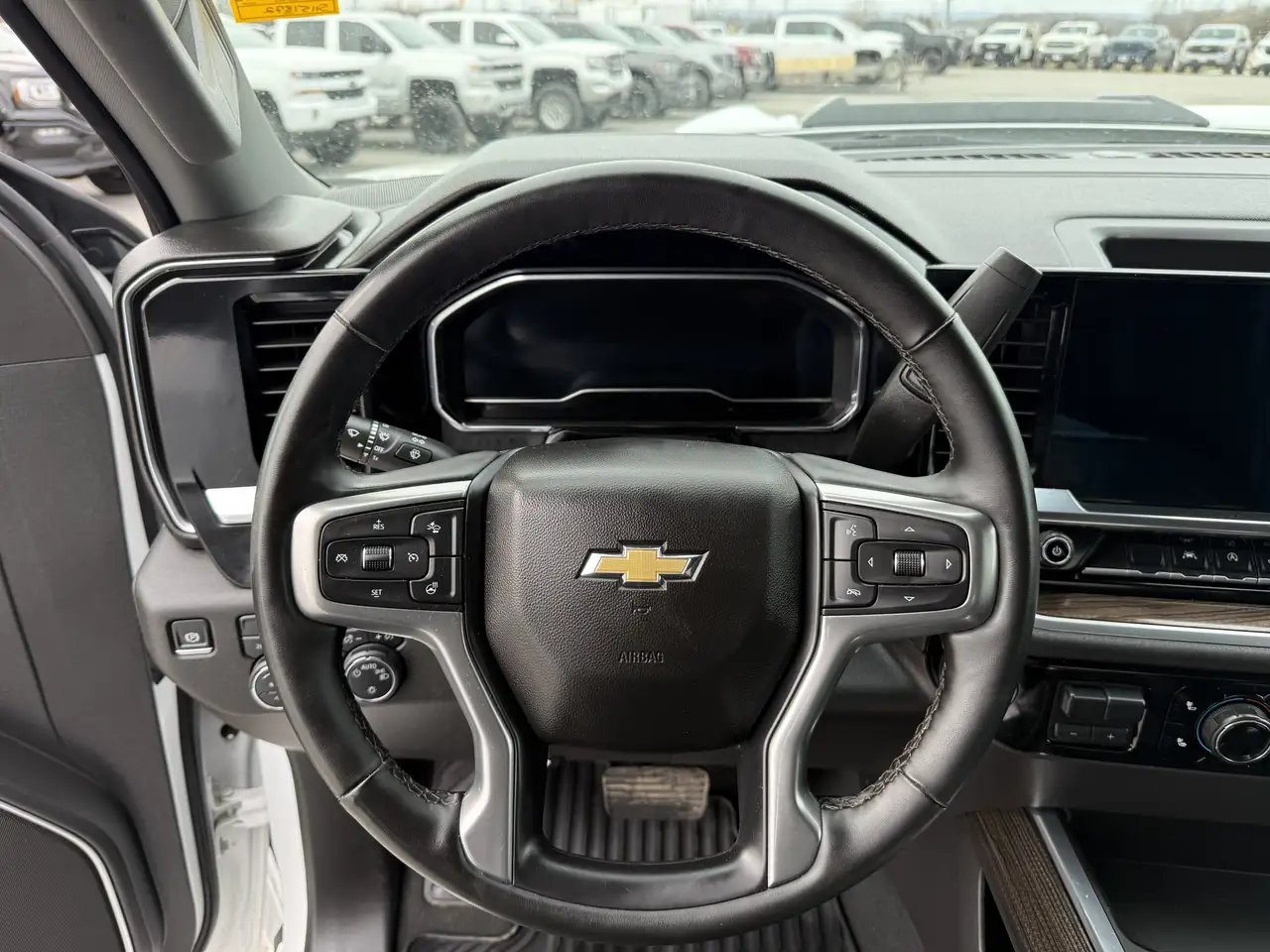 Chevrolet Silverado 1500 photo Chevrolet Silverado 1500
