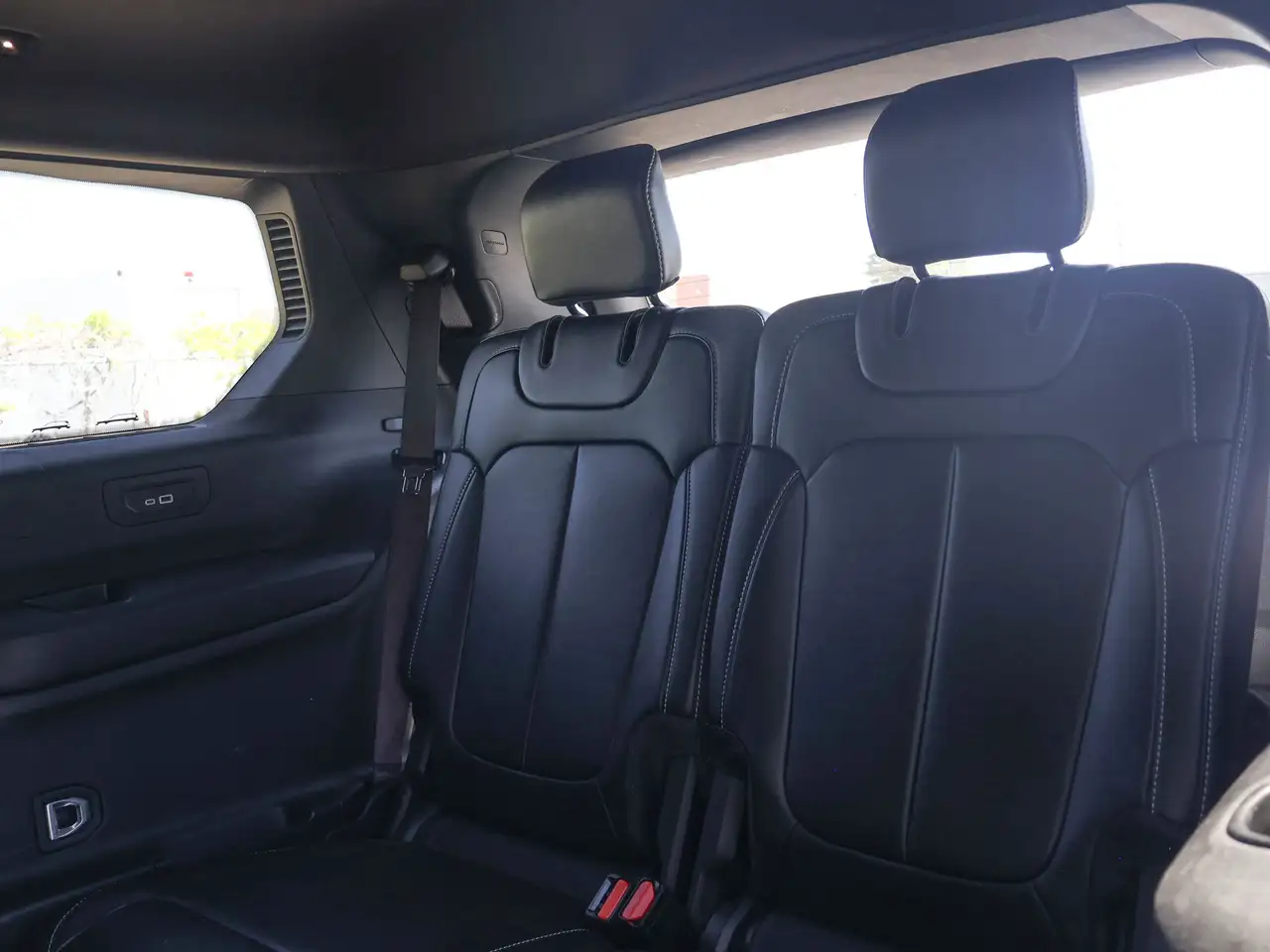 Jeep Grand Cherokee photo Jeep Grand Cherokee