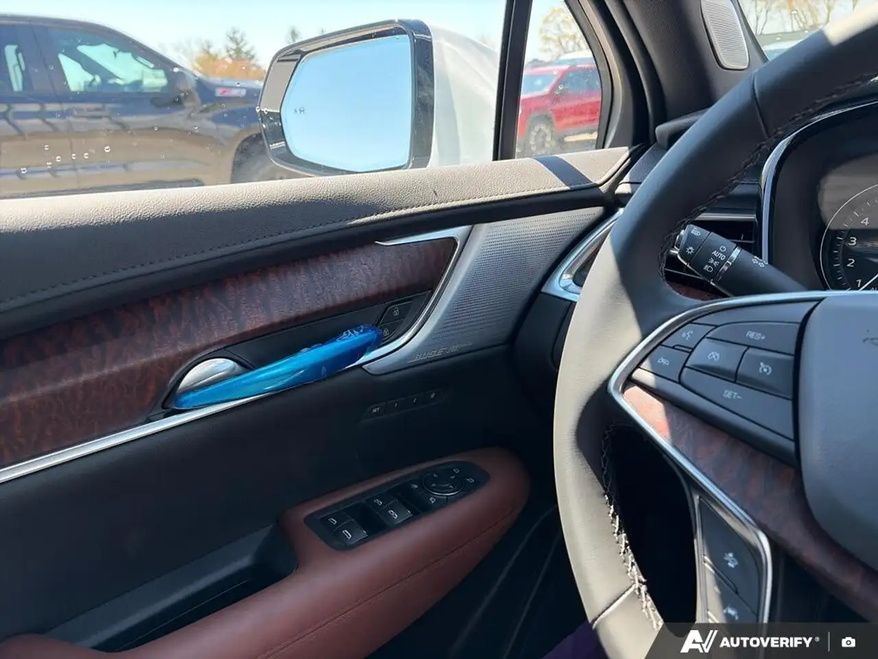 Cadillac XT5 photo Cadillac XT5