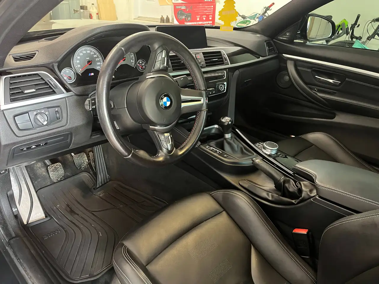 BMW M4 снимка BMW M4