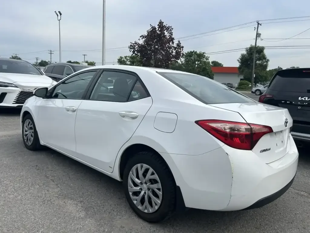 Toyota Corolla снимка Toyota Corolla