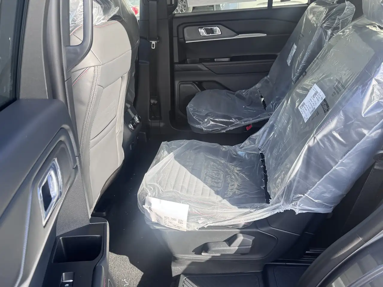 Ford Explorer photo Ford Explorer