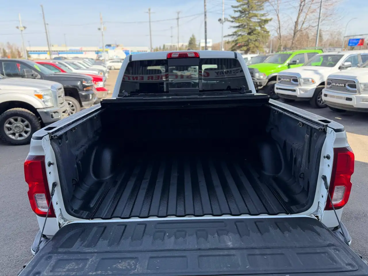 Chevrolet Silverado 1500 photo Chevrolet Silverado 1500