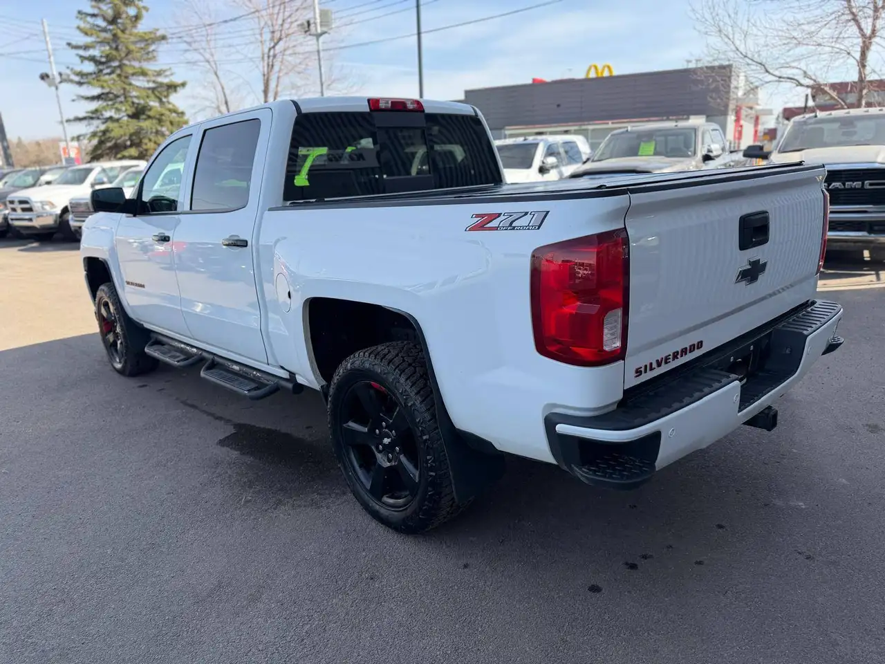 Chevrolet Silverado 1500 photo Chevrolet Silverado 1500