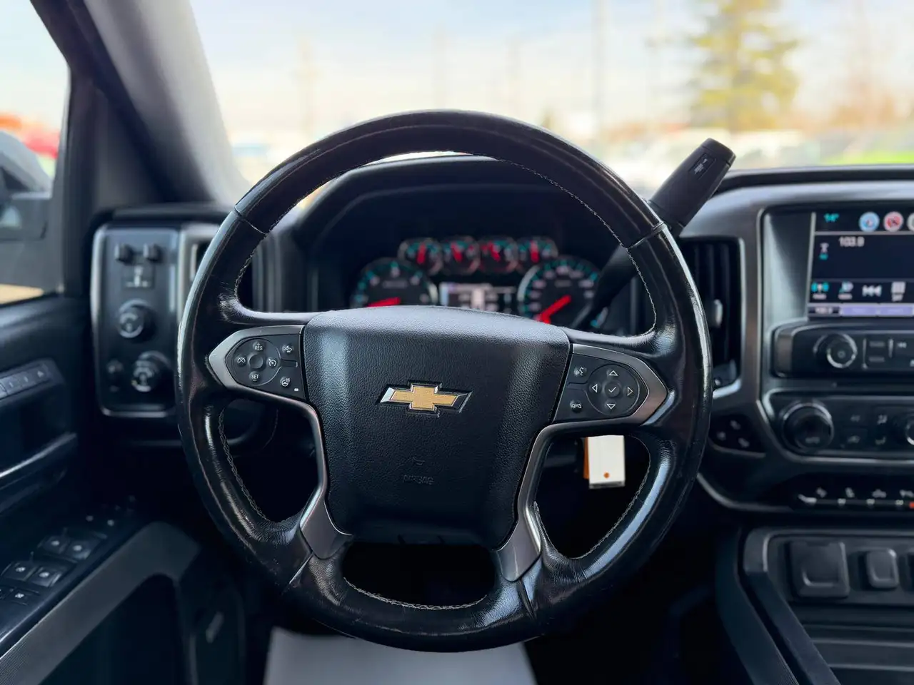 Chevrolet Silverado 1500 photo Chevrolet Silverado 1500