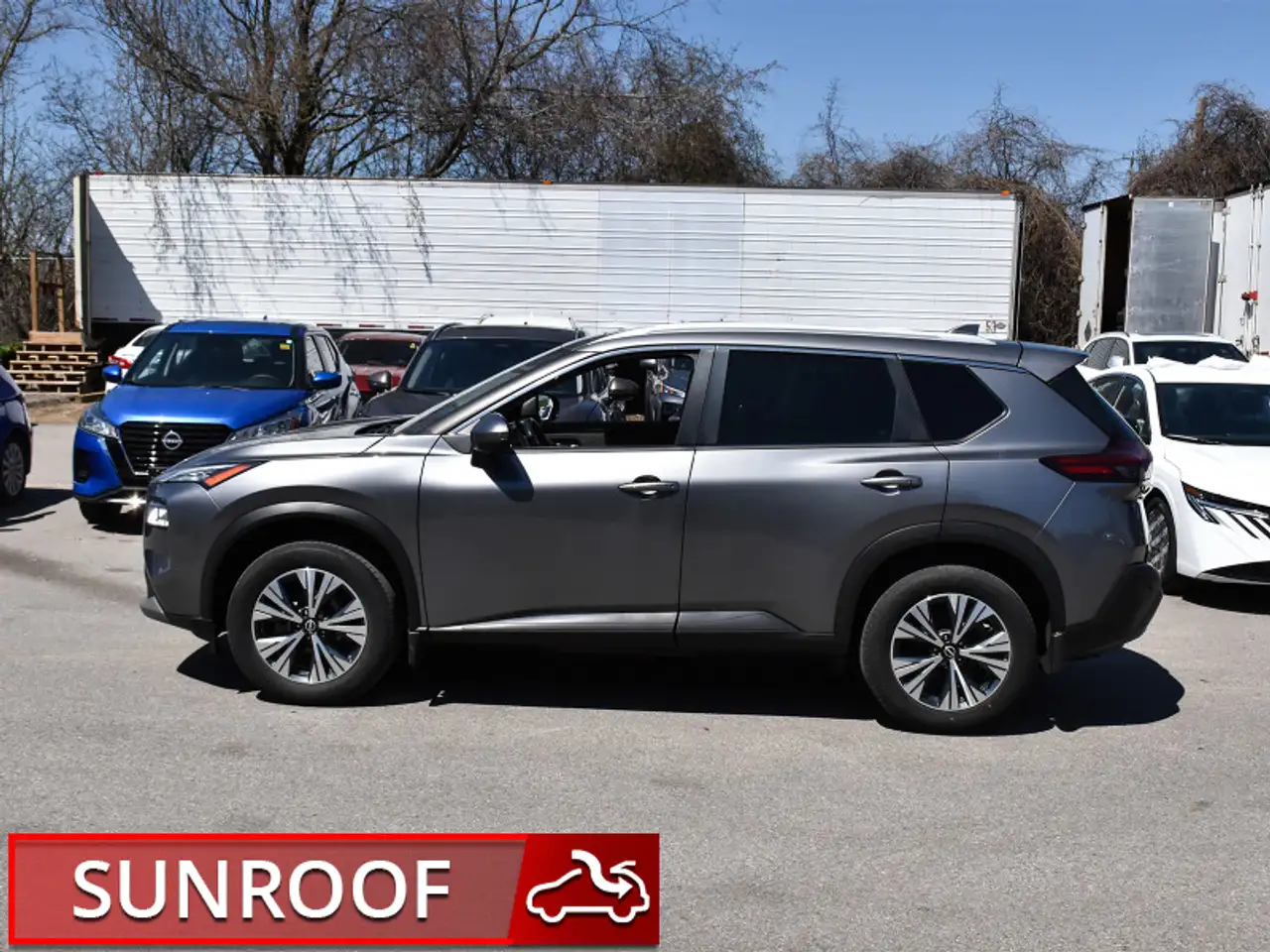 Nissan Rogue снимка Nissan Rogue