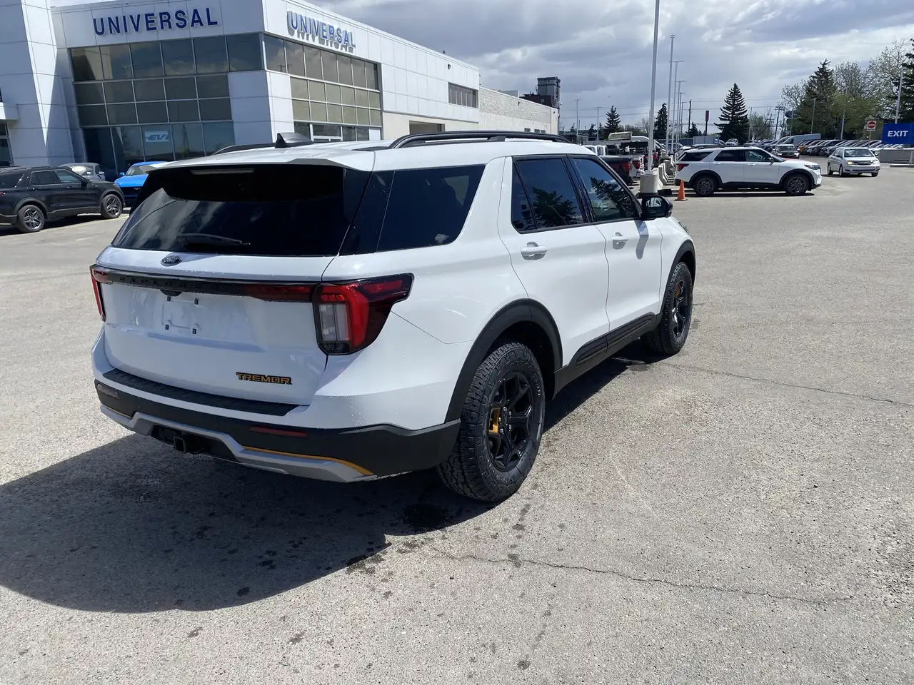Ford Explorer photo Ford Explorer