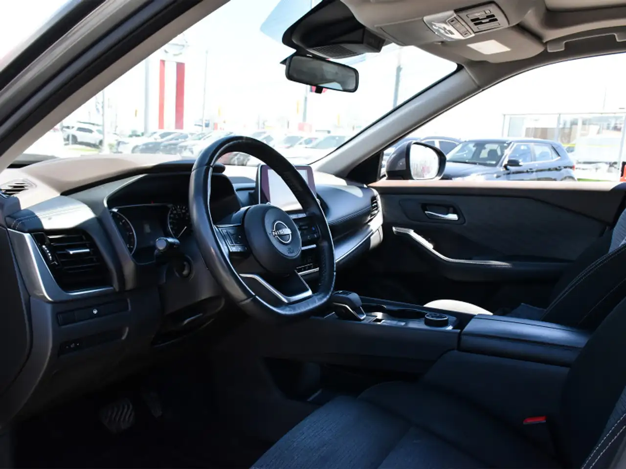 Nissan Rogue снимка Nissan Rogue