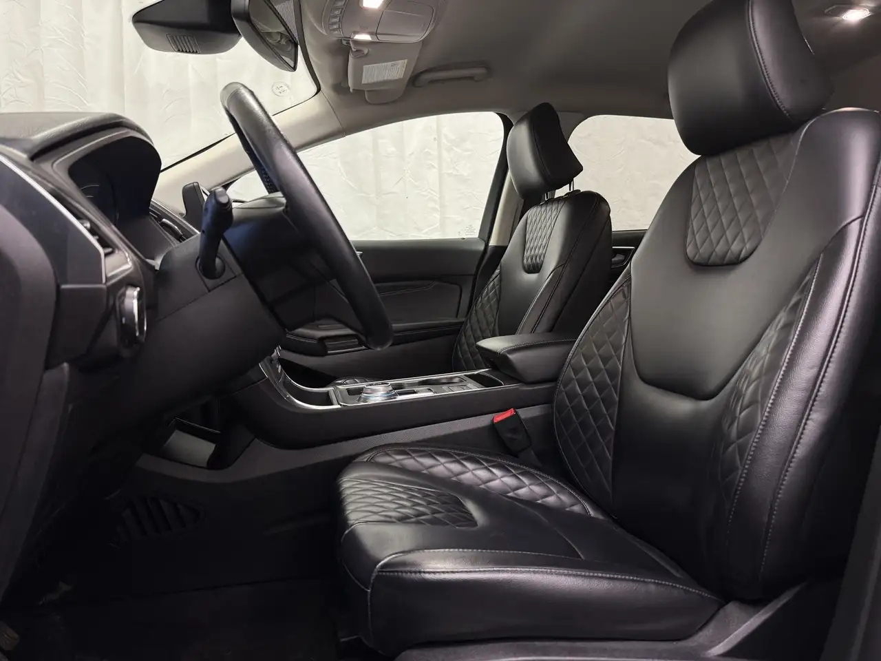 Ford Edge снимка Ford Edge