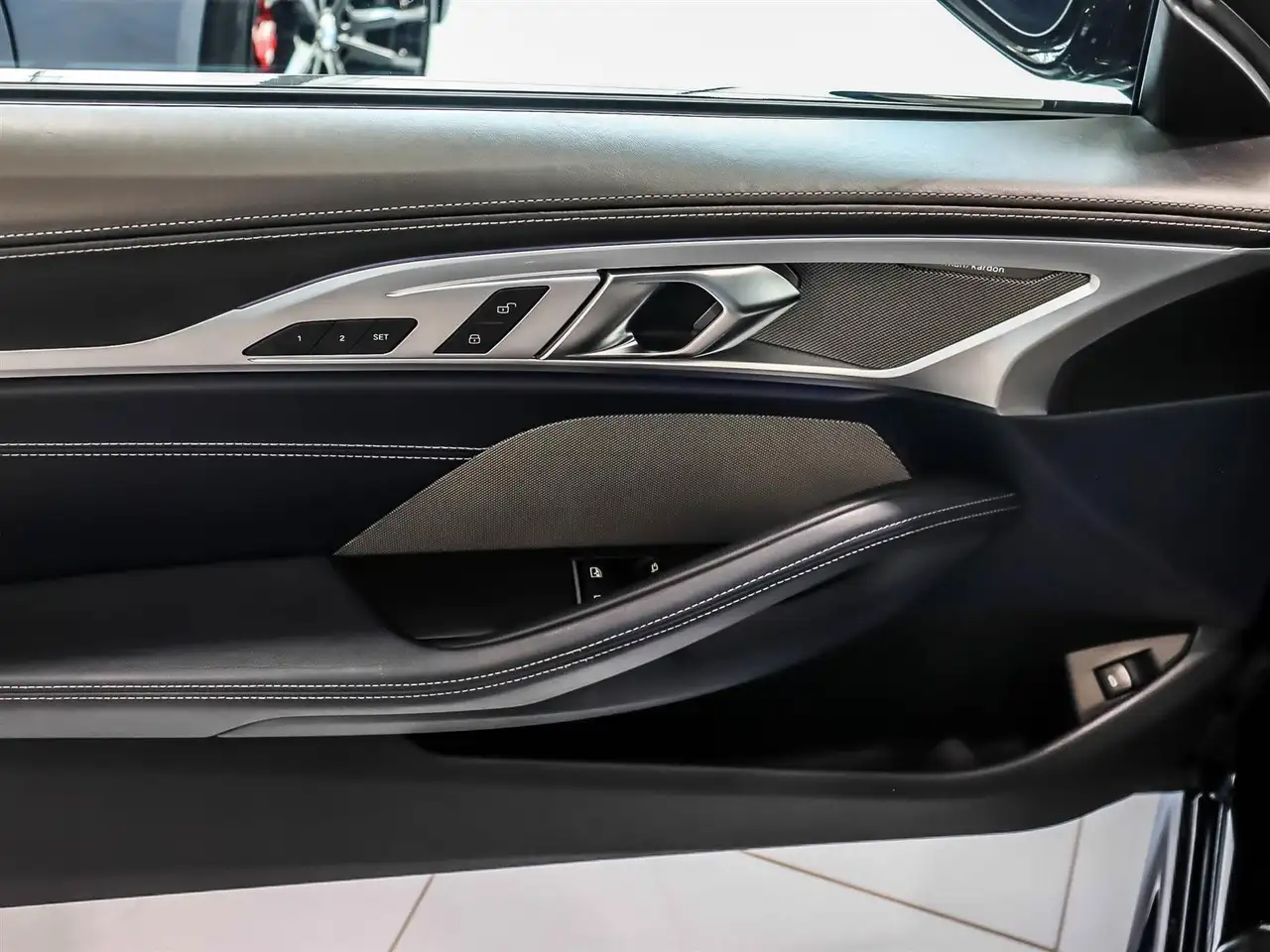 BMW 8 Series photo BMW 8 Series