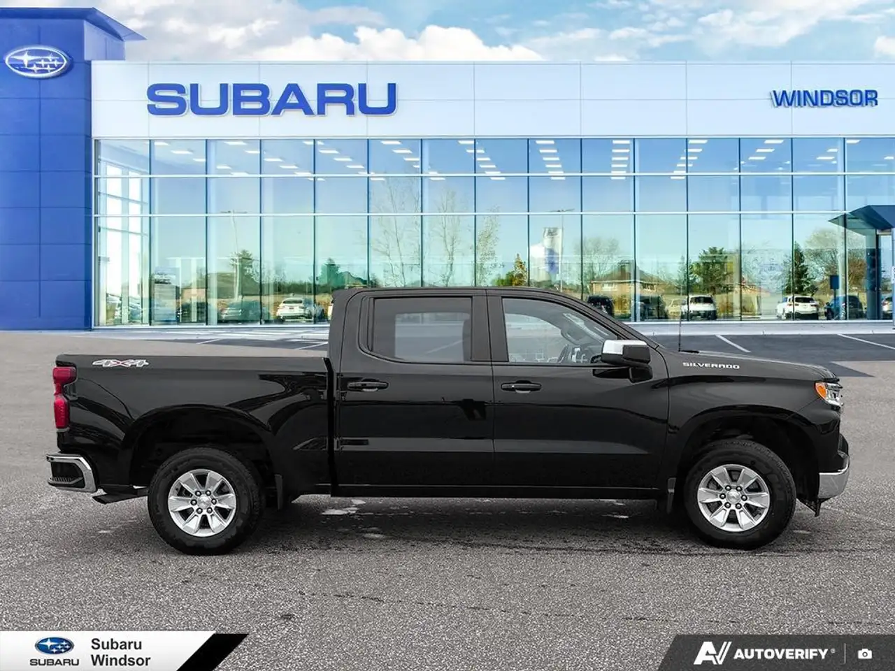 Chevrolet Silverado 1500 photo Chevrolet Silverado 1500