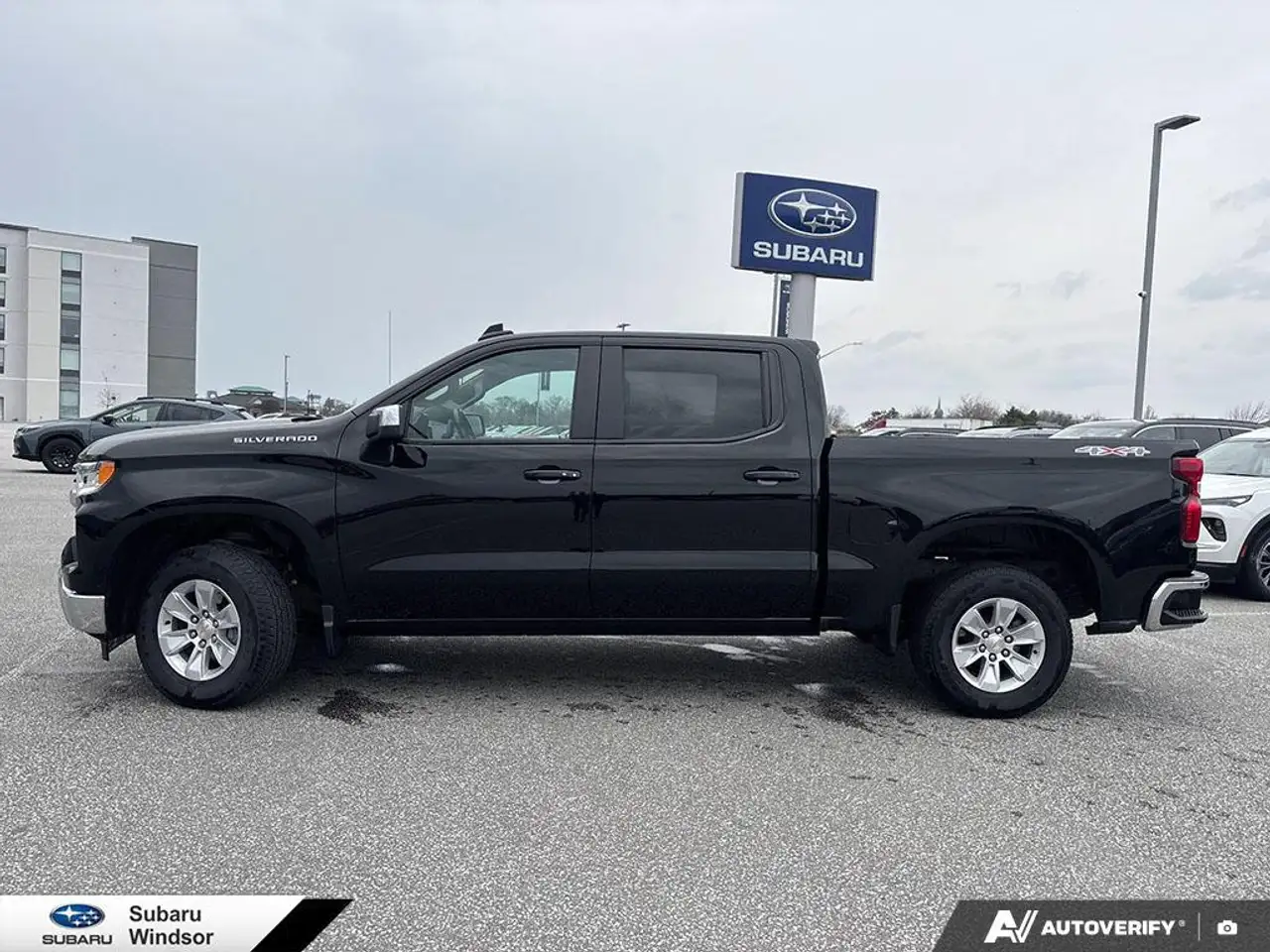 Chevrolet Silverado 1500 photo Chevrolet Silverado 1500