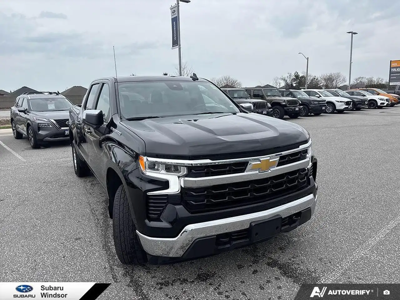 Chevrolet Silverado 1500 photo Chevrolet Silverado 1500