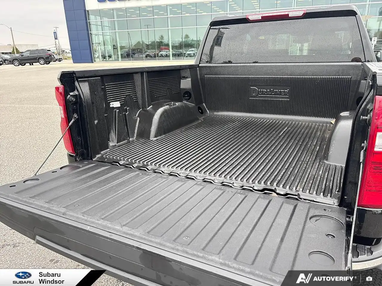 Chevrolet Silverado 1500 photo Chevrolet Silverado 1500