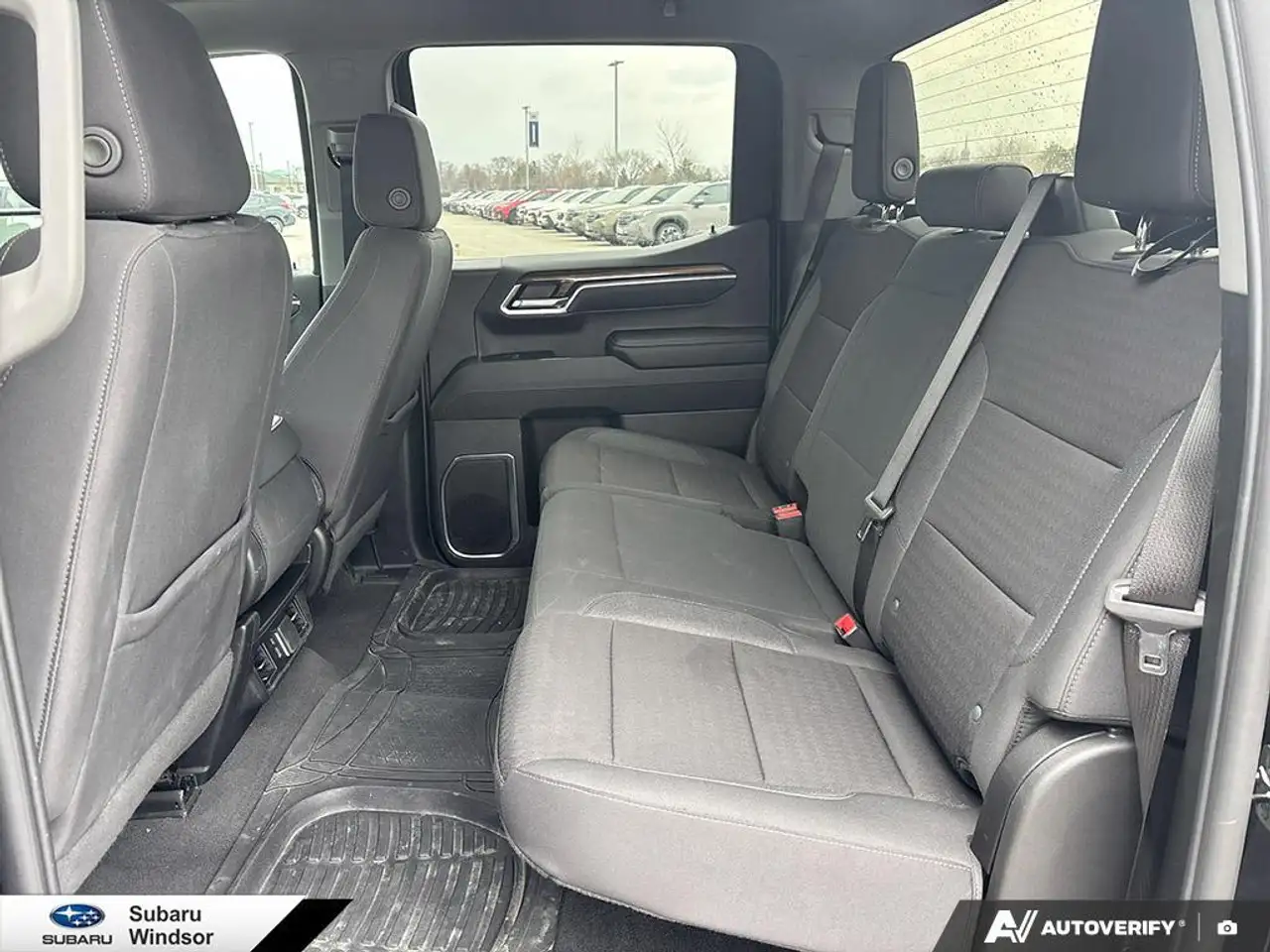 Chevrolet Silverado 1500 photo Chevrolet Silverado 1500
