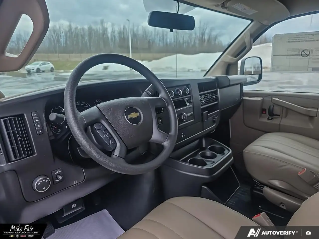 Chevrolet Express 2500 photo Chevrolet Express 2500