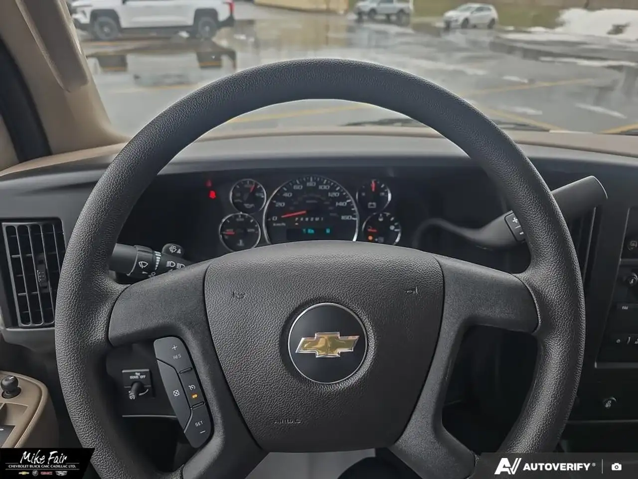 Chevrolet Express 2500 photo Chevrolet Express 2500
