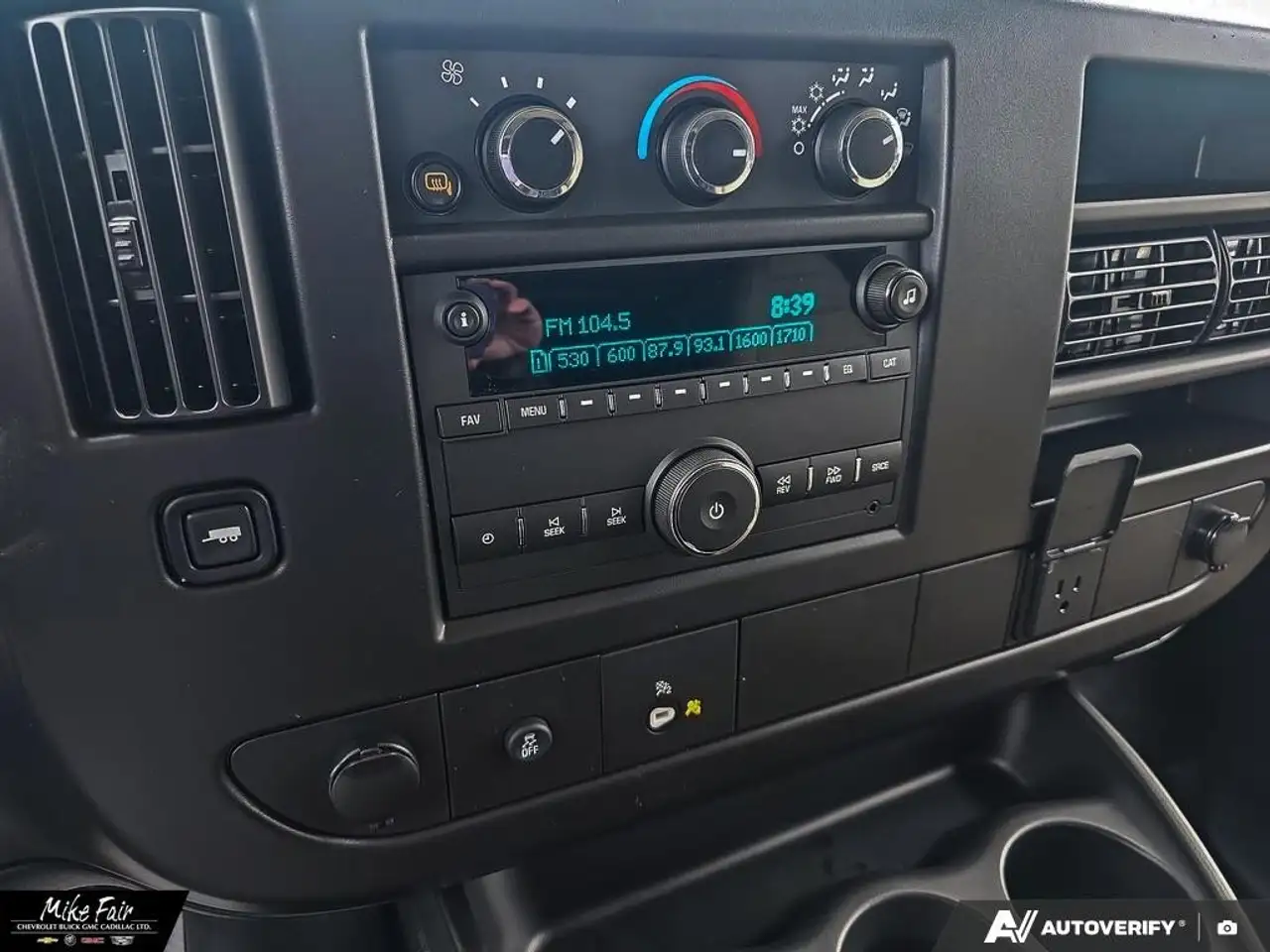 Chevrolet Express 2500 photo Chevrolet Express 2500