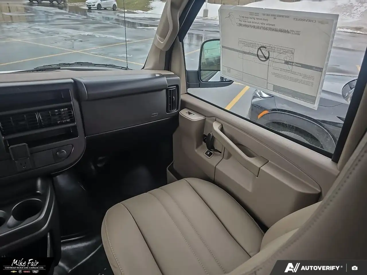 Chevrolet Express 2500 photo Chevrolet Express 2500