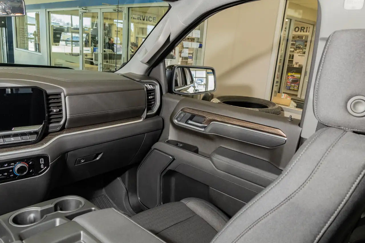 Chevrolet Silverado 1500 снимка Chevrolet Silverado 1500