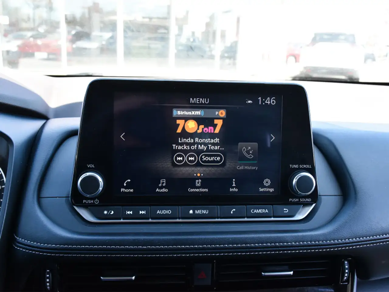 Nissan Rogue снимка Nissan Rogue