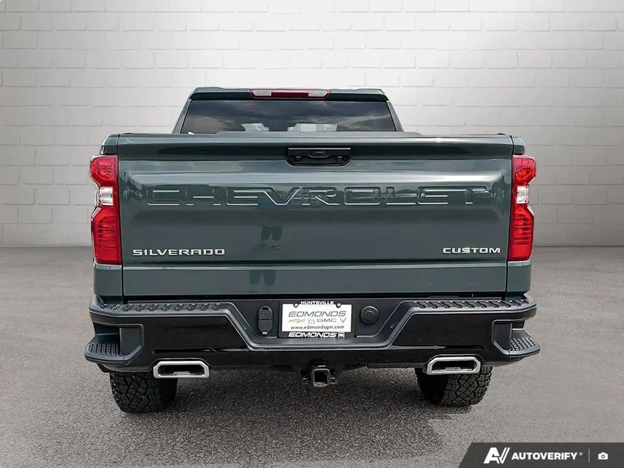 Chevrolet Silverado 1500 photo Chevrolet Silverado 1500