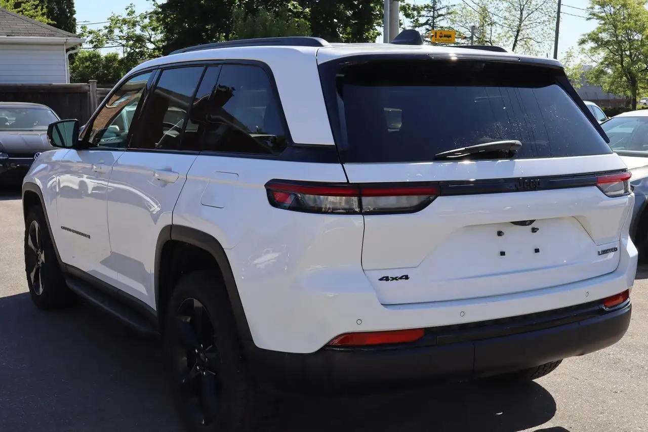 Jeep Grand Cherokee снимка Jeep Grand Cherokee
