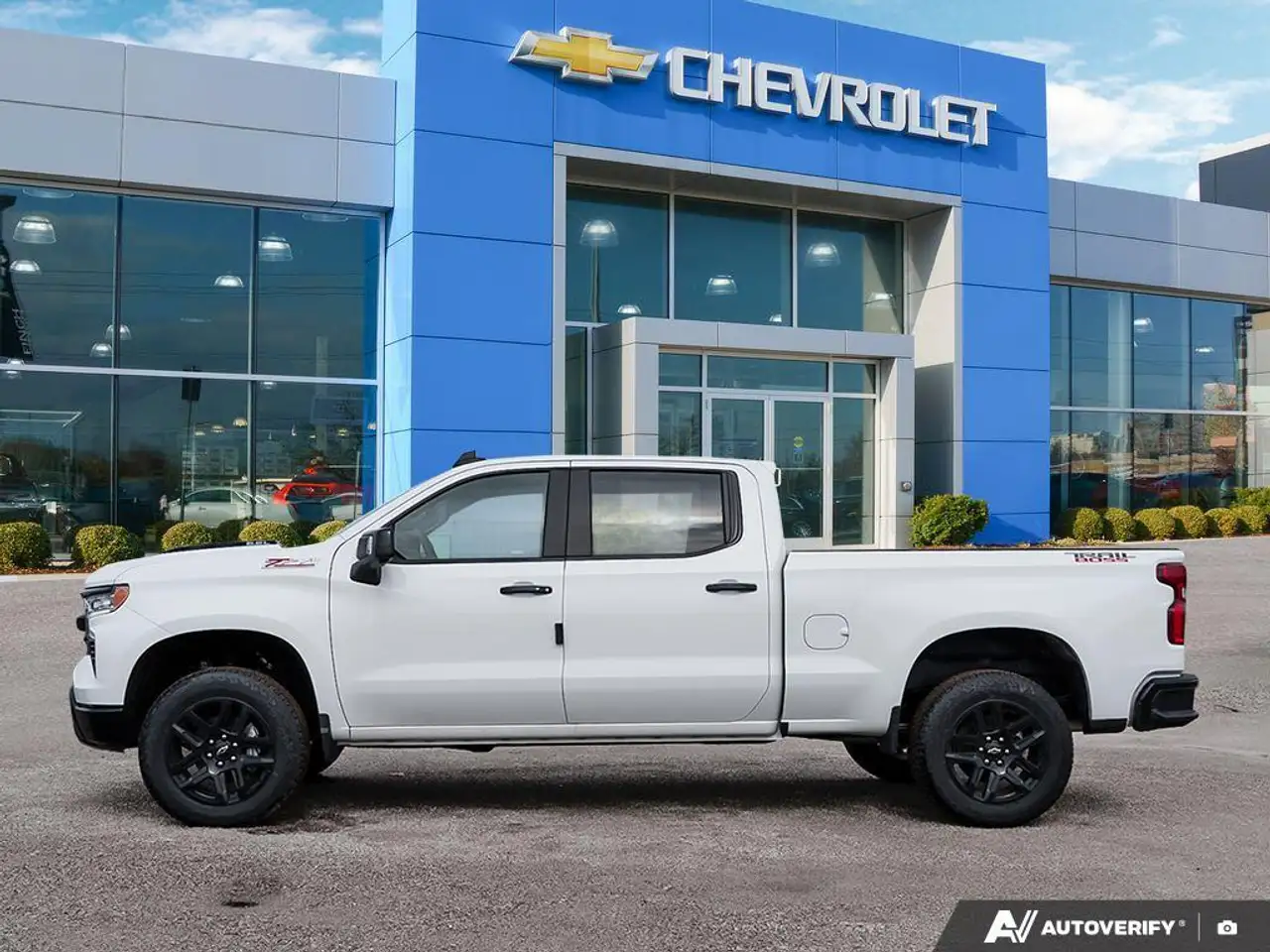 Chevrolet Silverado 1500 снимка Chevrolet Silverado 1500