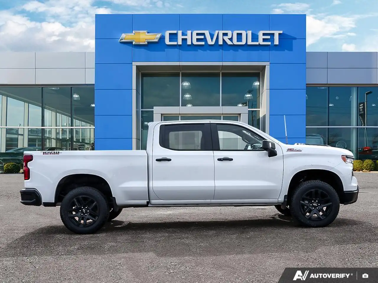 Chevrolet Silverado 1500 снимка Chevrolet Silverado 1500