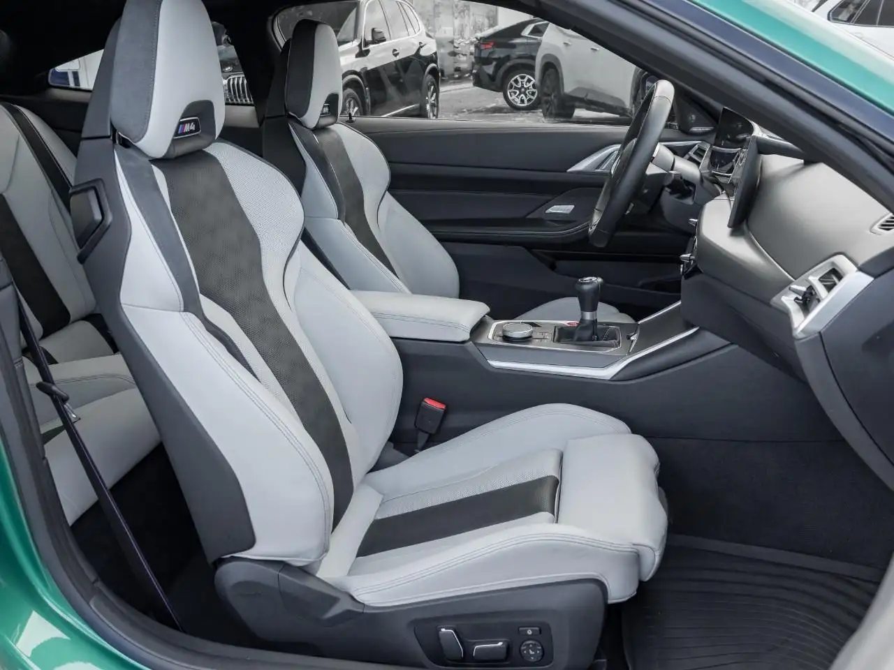 BMW M4 photo BMW M4
