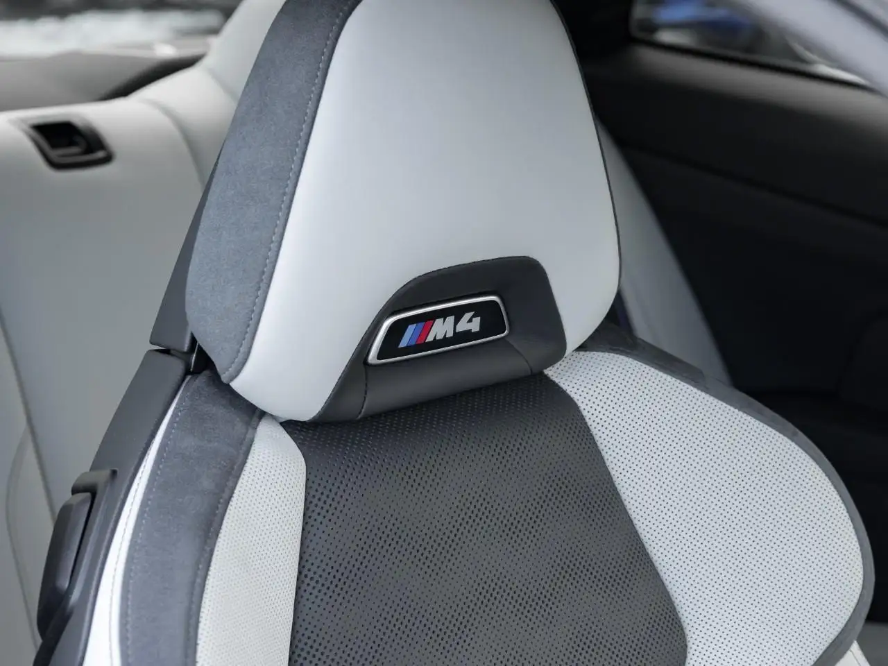 BMW M4 photo BMW M4