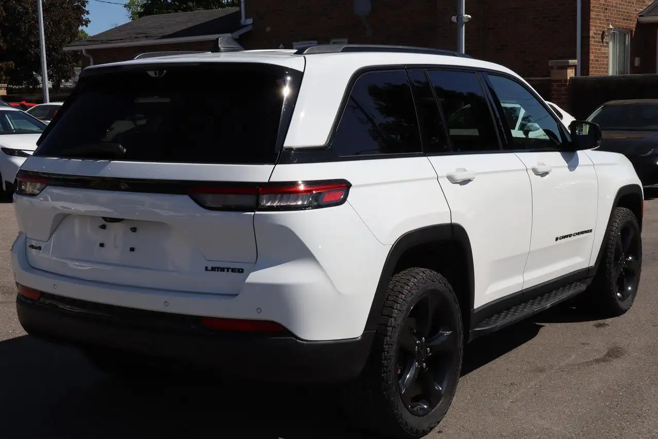Jeep Grand Cherokee снимка Jeep Grand Cherokee