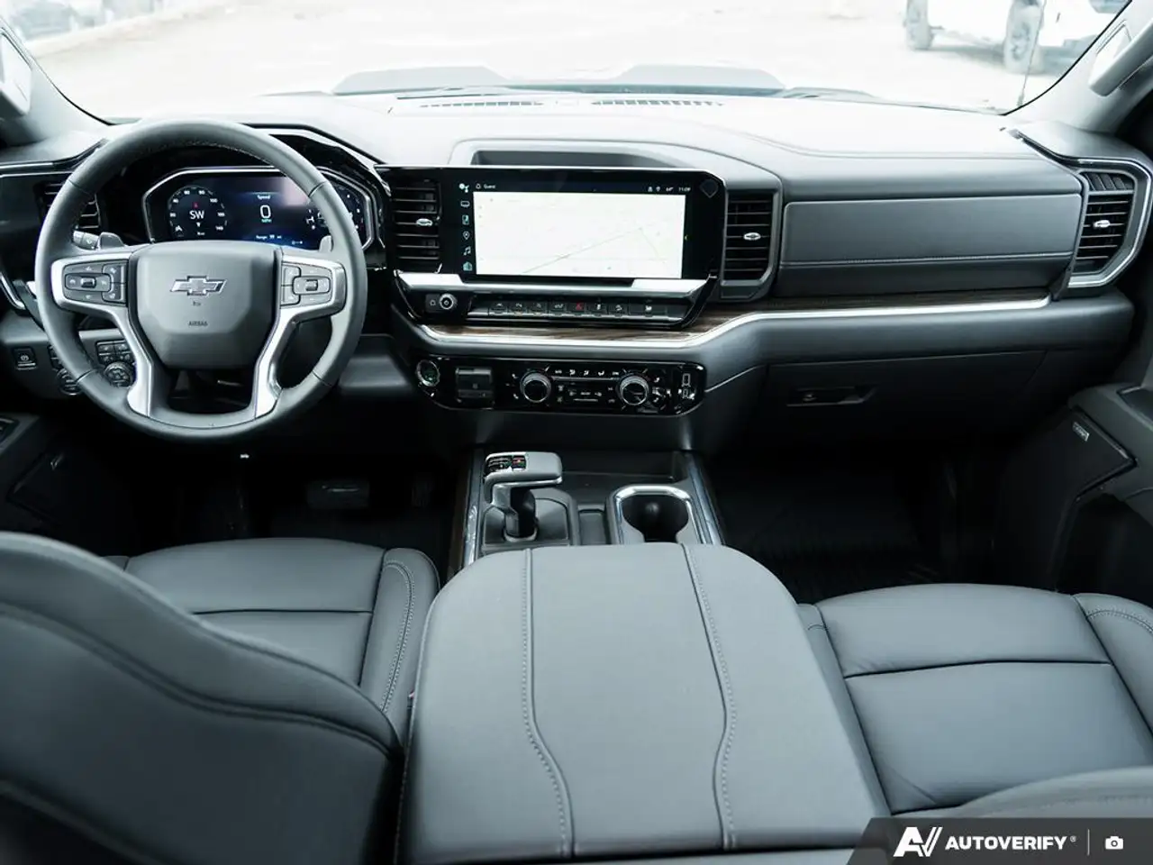 Chevrolet Silverado 1500 снимка Chevrolet Silverado 1500