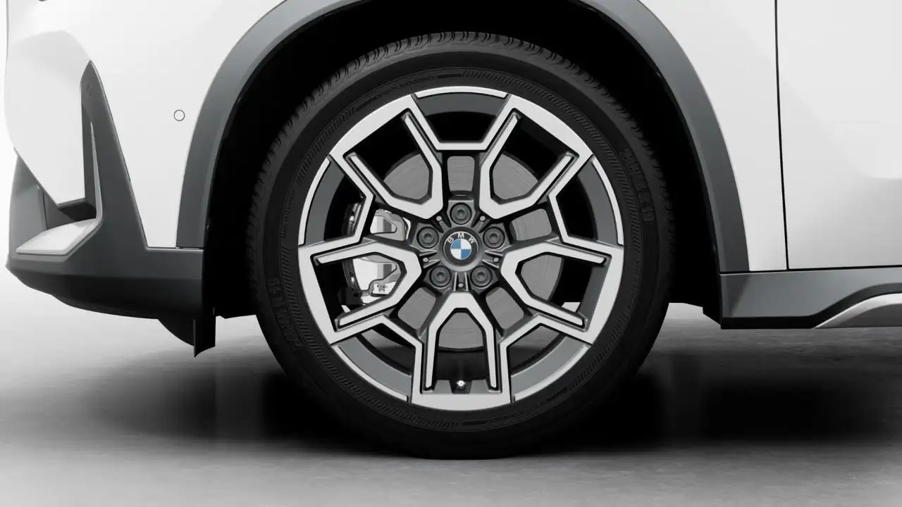 BMW X1 photo BMW X1