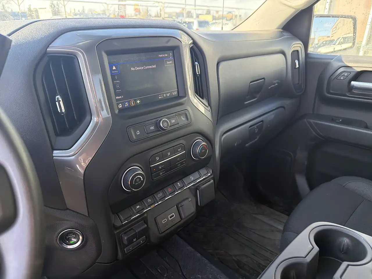 Chevrolet Silverado 1500 снимка Chevrolet Silverado 1500
