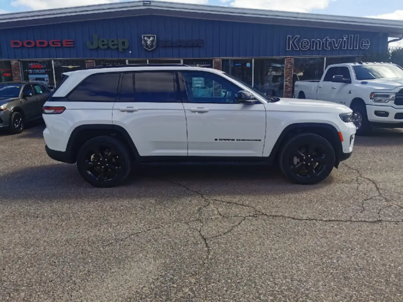 Jeep Grand Cherokee снимка Jeep Grand Cherokee