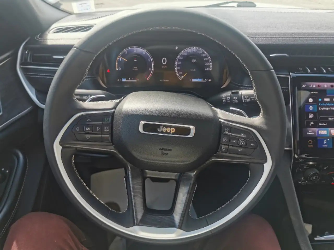 Jeep Grand Cherokee снимка Jeep Grand Cherokee