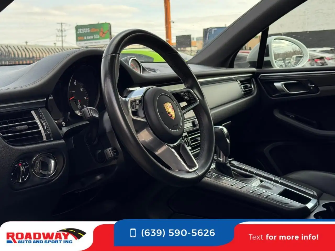 Porsche Macan снимка Porsche Macan