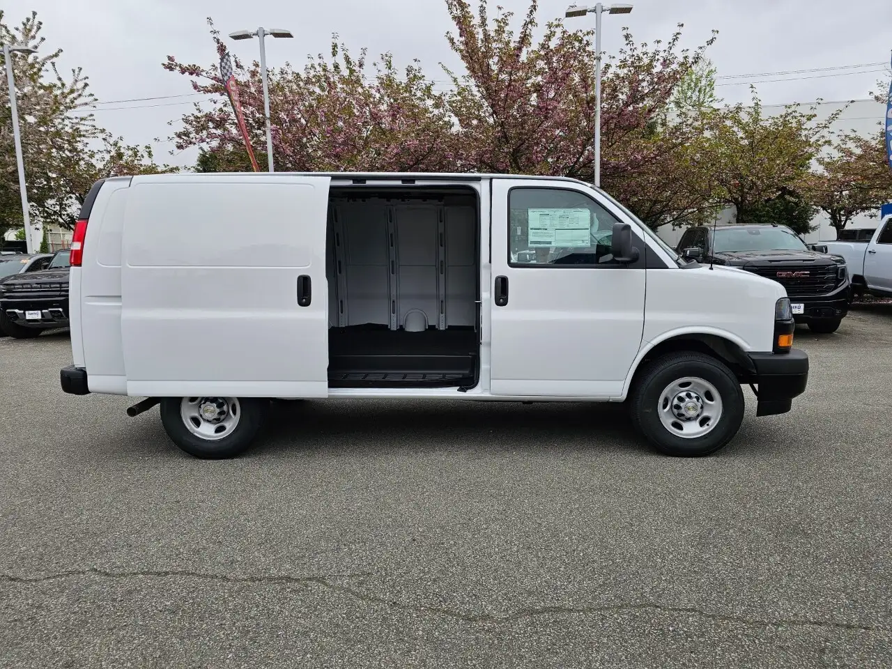 Chevrolet Express 3500 снимка Chevrolet Express 3500