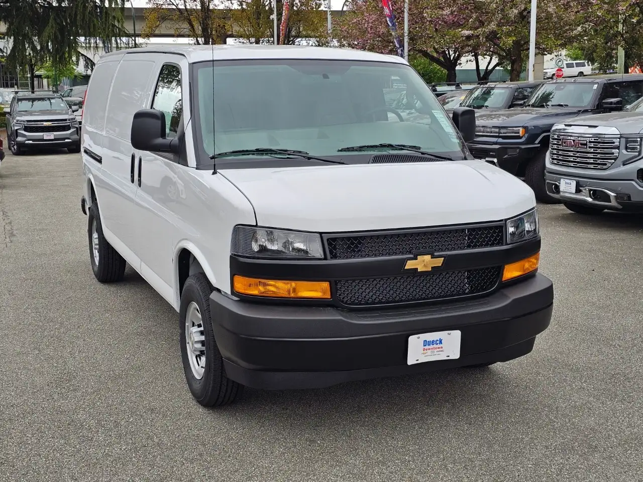 Chevrolet Express 3500 снимка Chevrolet Express 3500