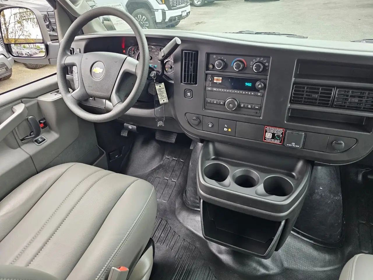 Chevrolet Express 3500 снимка Chevrolet Express 3500