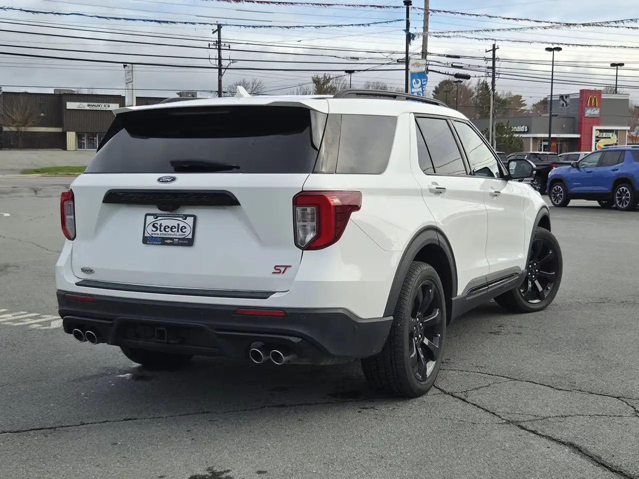 Ford Explorer photo Ford Explorer