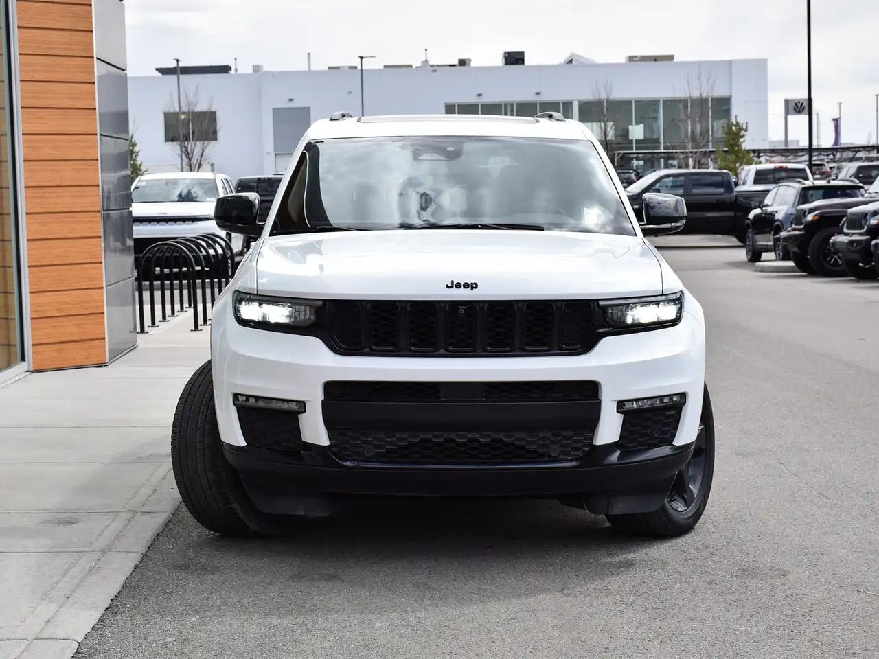 Jeep Grand Cherokee снимка Jeep Grand Cherokee