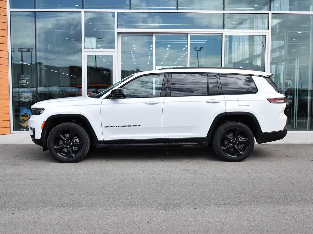 Jeep Grand Cherokee снимка Jeep Grand Cherokee