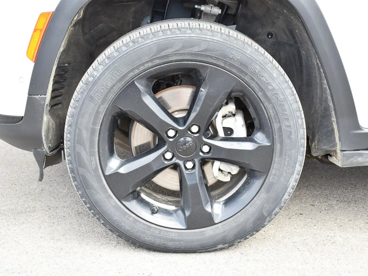 Jeep Grand Cherokee снимка Jeep Grand Cherokee