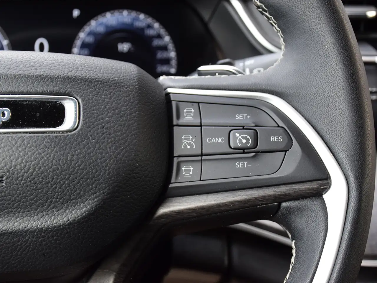 Jeep Grand Cherokee снимка Jeep Grand Cherokee