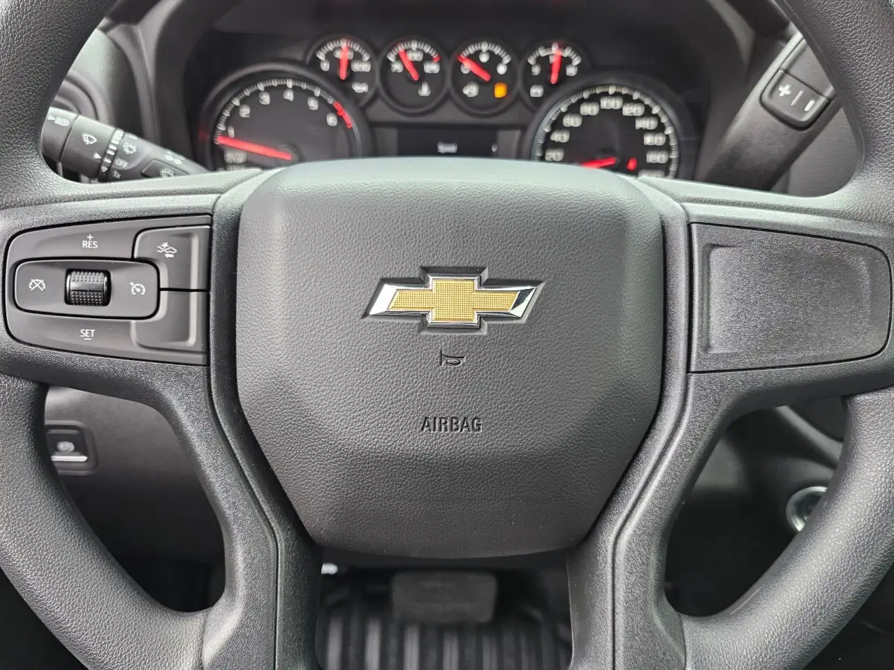 Chevrolet Silverado 1500 снимка Chevrolet Silverado 1500
